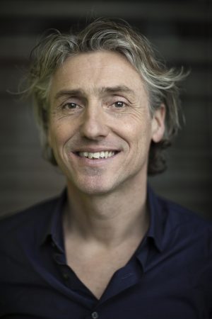 Dr. Reint Jan Renes is Lector binnen het lectoraat Crossmediale Communicatie in het Publieke Domein bij de Hogeschool Utrecht