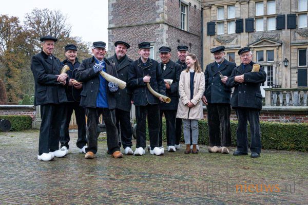 ossenhoorblazers-markelo-weldam-advent-midwinterhoorn-maarkelsnieuws-fotostudio-markelo-FSMW-20221127-7548