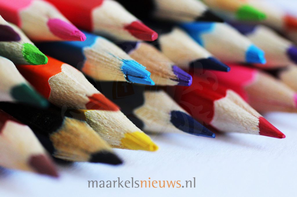 Basisschoolkinderen trappen DorpsAmbitiePlan af