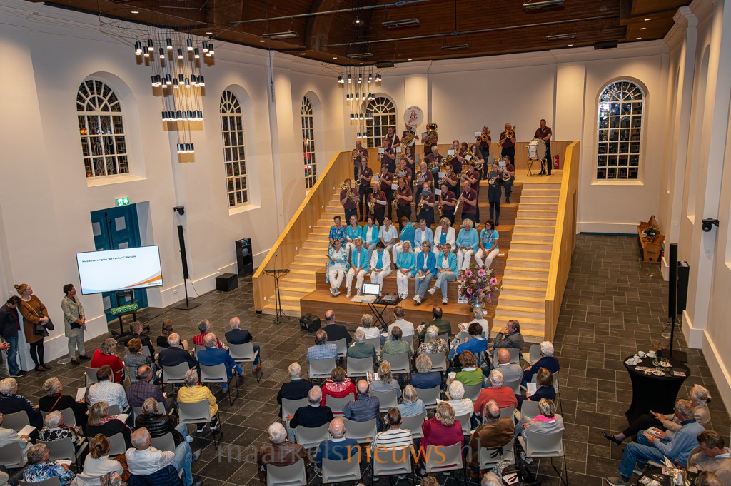 Heropening Martinuskerk en Noaberhoes trekt volle kerkzaal
