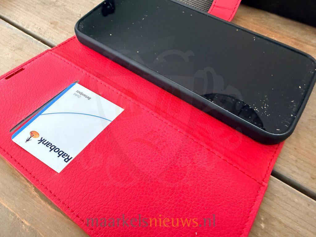 Rugtas met telefoon gevonden op het Kaasplein