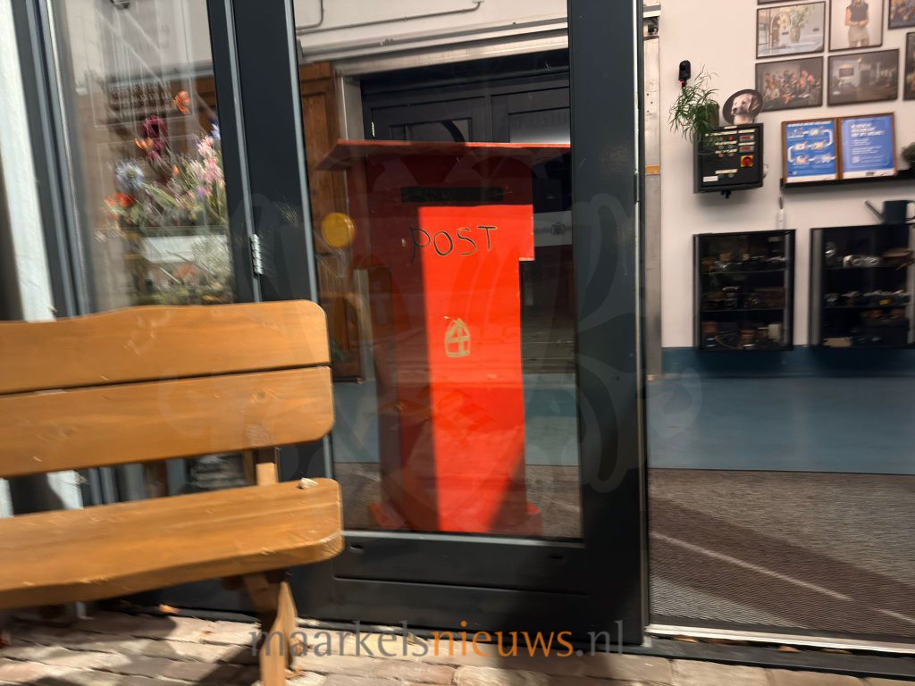 Paniekpiet vraagt hulp van Markelose kinderen bij zoektocht naar verloren veren