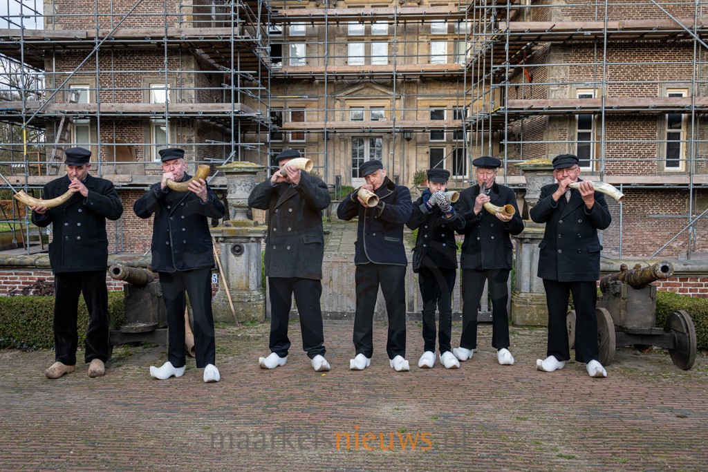 Ossenhoorn klinkt weer bij kasteel Weldam