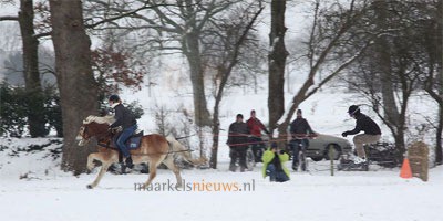 Rayonhoofden Grand Prix Galopskiën komen bij elkaar