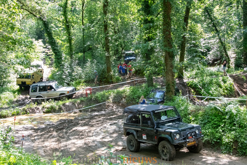 Modder, diepe sporen en spectaculaire passages op Herikerberg