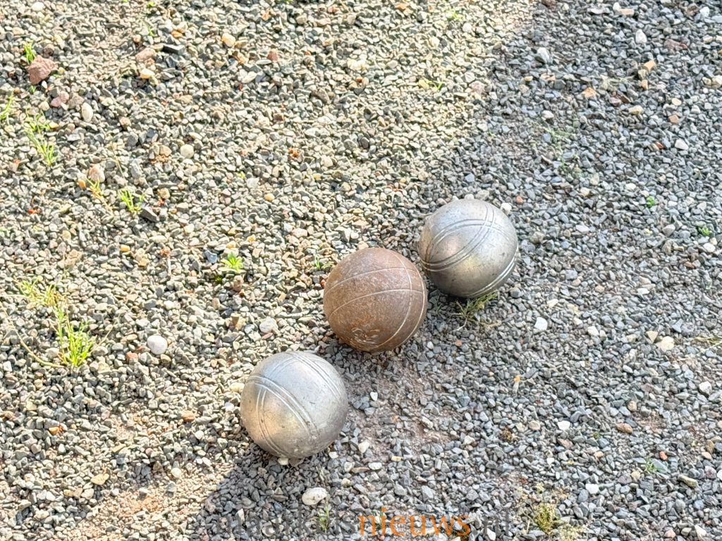 Zonnige start van Jeu de Boules Buurttoernooi
