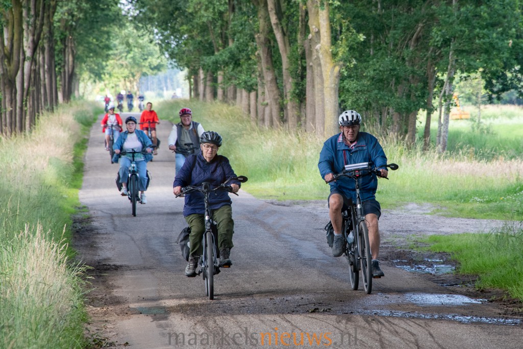 Fietsvierdaagse Markelo van start onder stralende omstandigheden